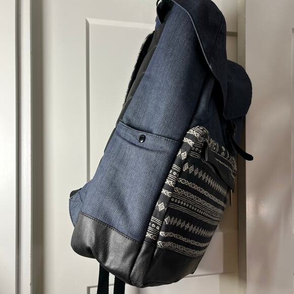 HEX Navy Zippered Backpack DT8919 • Pre-owned - Picture 4 of 10